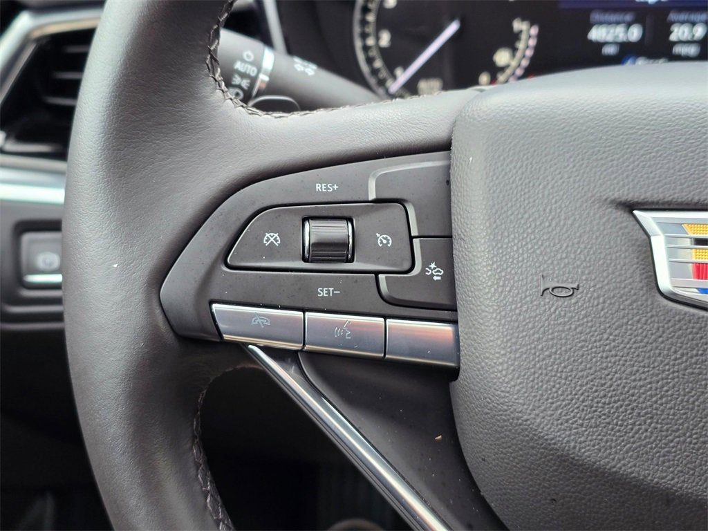 2025 Cadillac XT6 Luxury