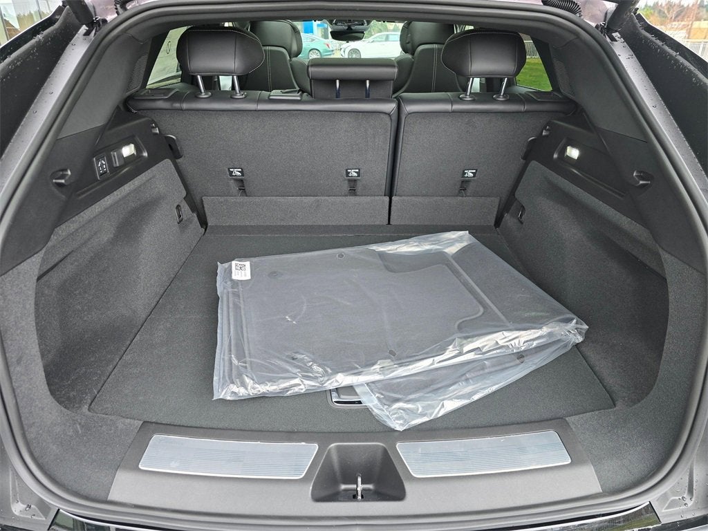 2026 Cadillac LYRIQ Premium Luxury