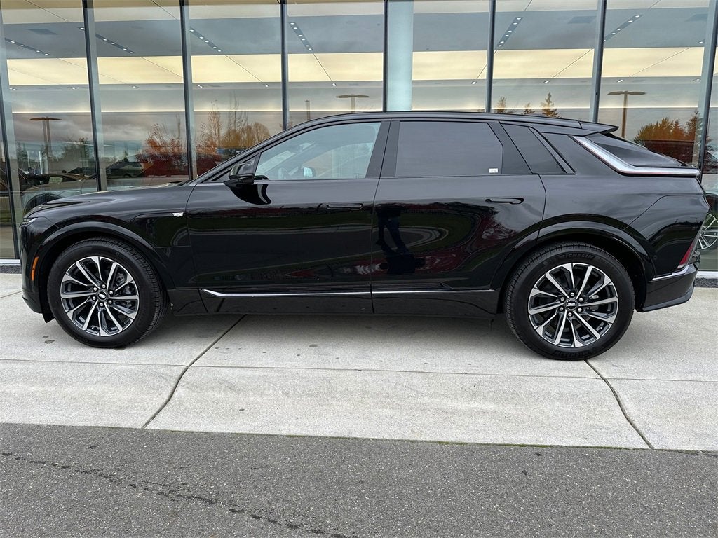 2025 Cadillac LYRIQ Sport 2