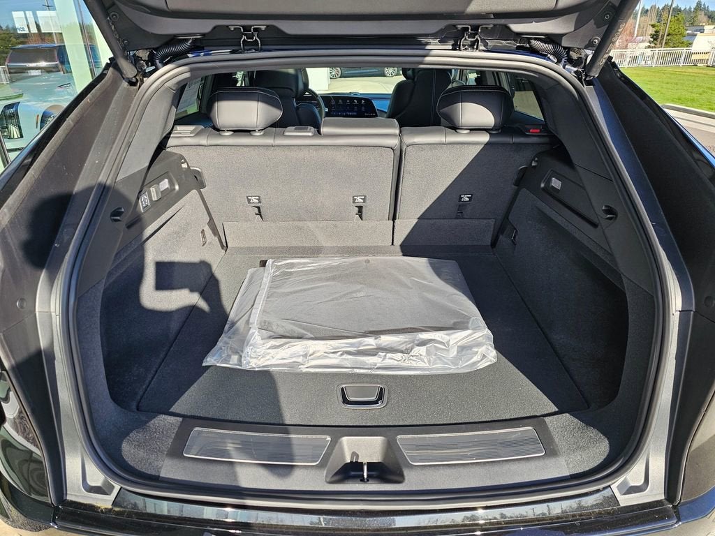 2026 Cadillac LYRIQ Premium Sport