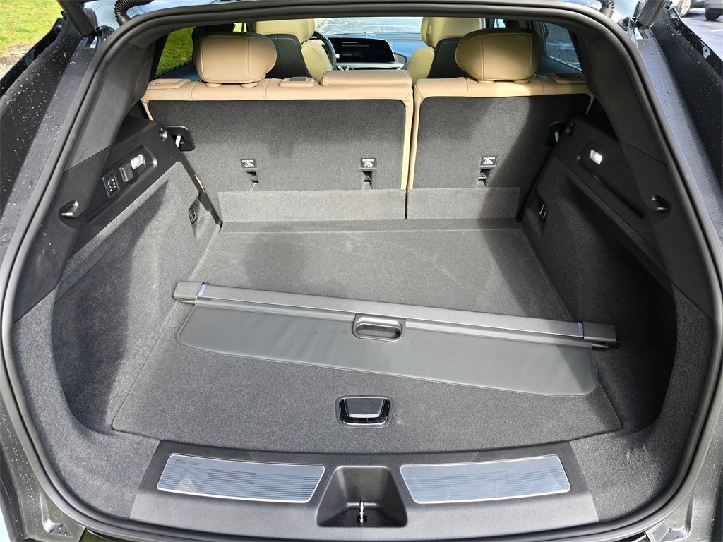 2025 Cadillac LYRIQ Sport 3