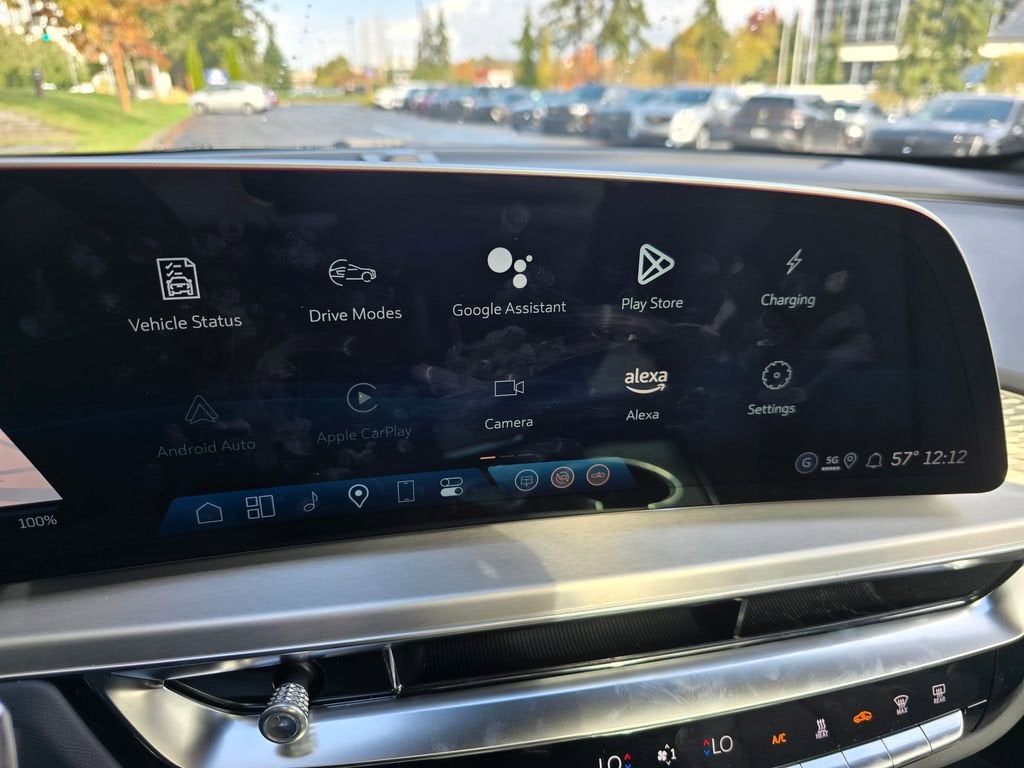 2025 Cadillac LYRIQ Sport 3