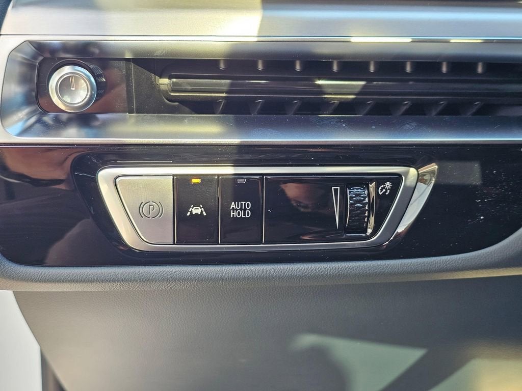 2026 Cadillac LYRIQ Signature Sport