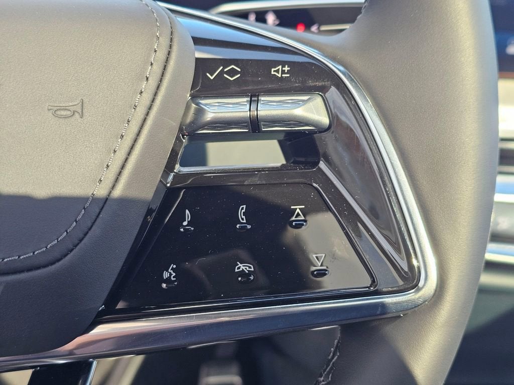 2026 Cadillac LYRIQ Signature Sport