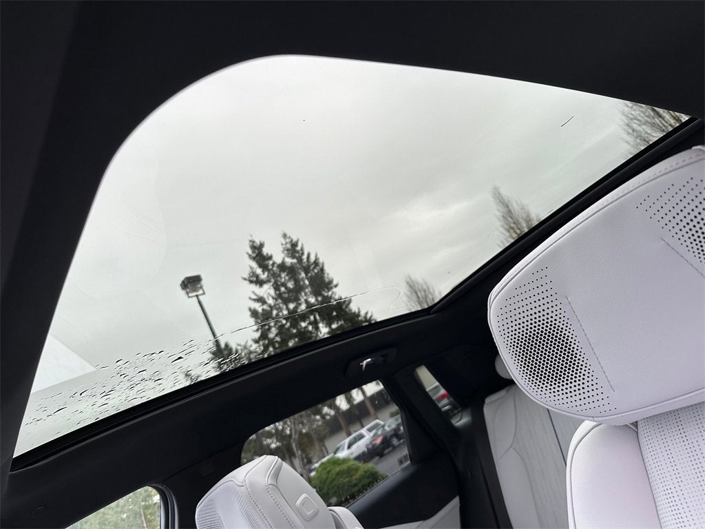 2025 Cadillac LYRIQ Sport 3