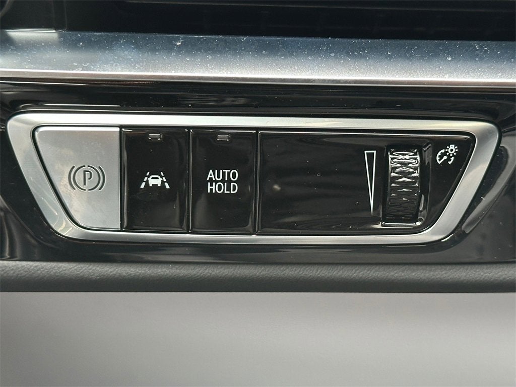 2025 Cadillac LYRIQ Sport 3