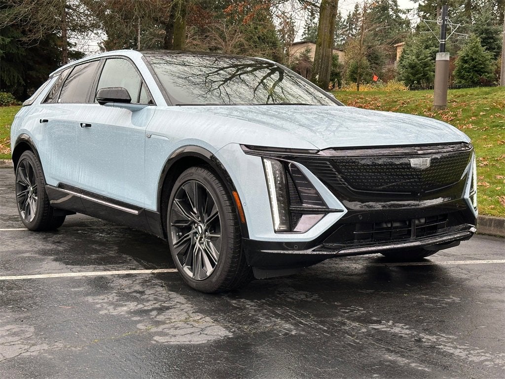 2025 Cadillac LYRIQ Sport 3