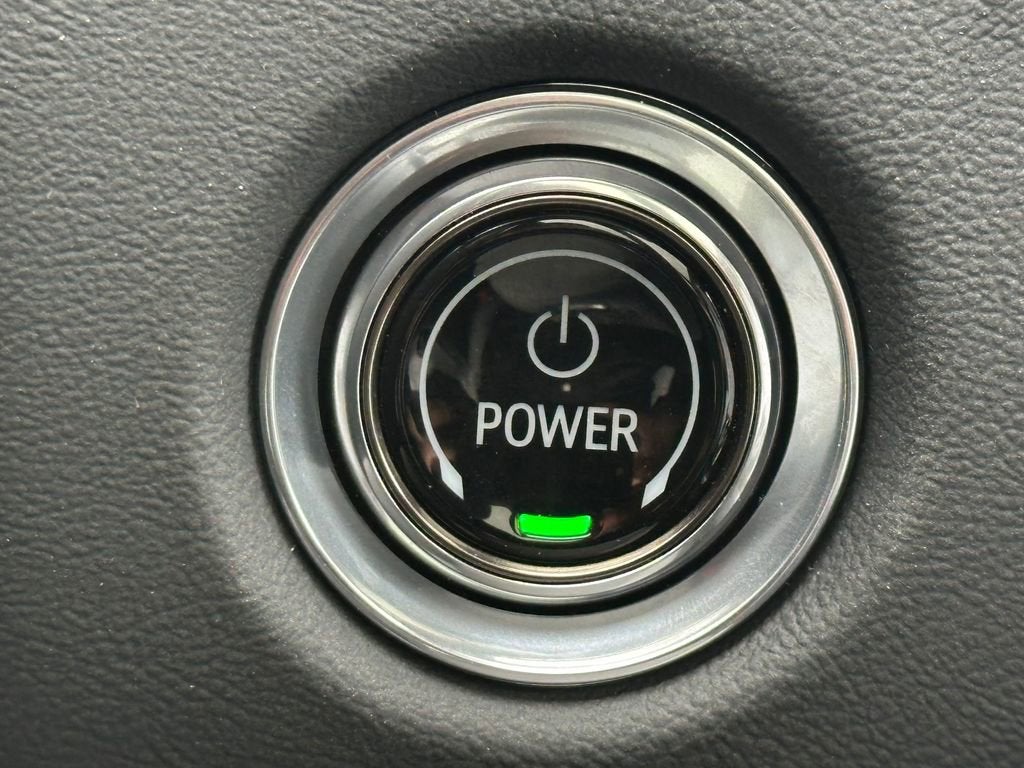 2025 Cadillac LYRIQ Sport 3