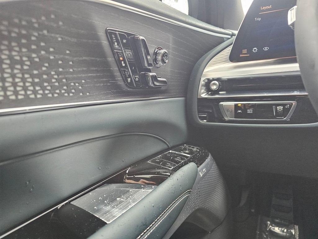 2026 Cadillac LYRIQ Signature Sport