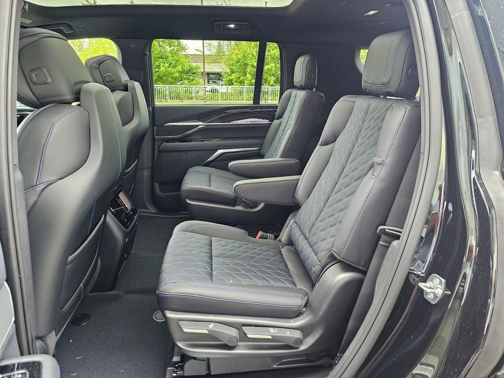 2026 Cadillac ESCALADE IQL Luxury