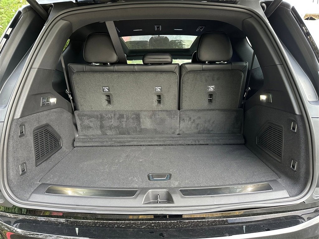 2026 Cadillac ESCALADE IQL Luxury