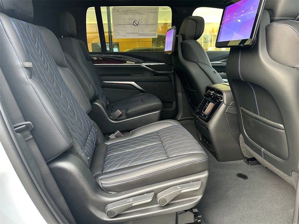 2026 Cadillac ESCALADE IQL Sport