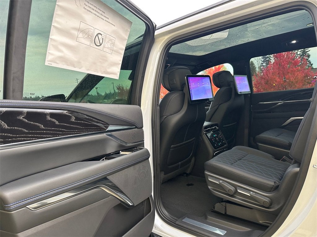 2026 Cadillac ESCALADE IQL Sport