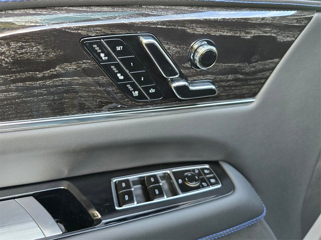 2026 Cadillac ESCALADE IQL Sport