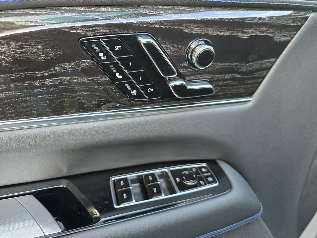 2026 Cadillac ESCALADE IQL Sport