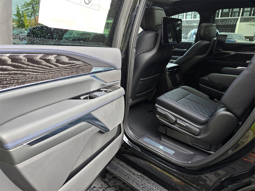 2026 Cadillac ESCALADE IQL Sport