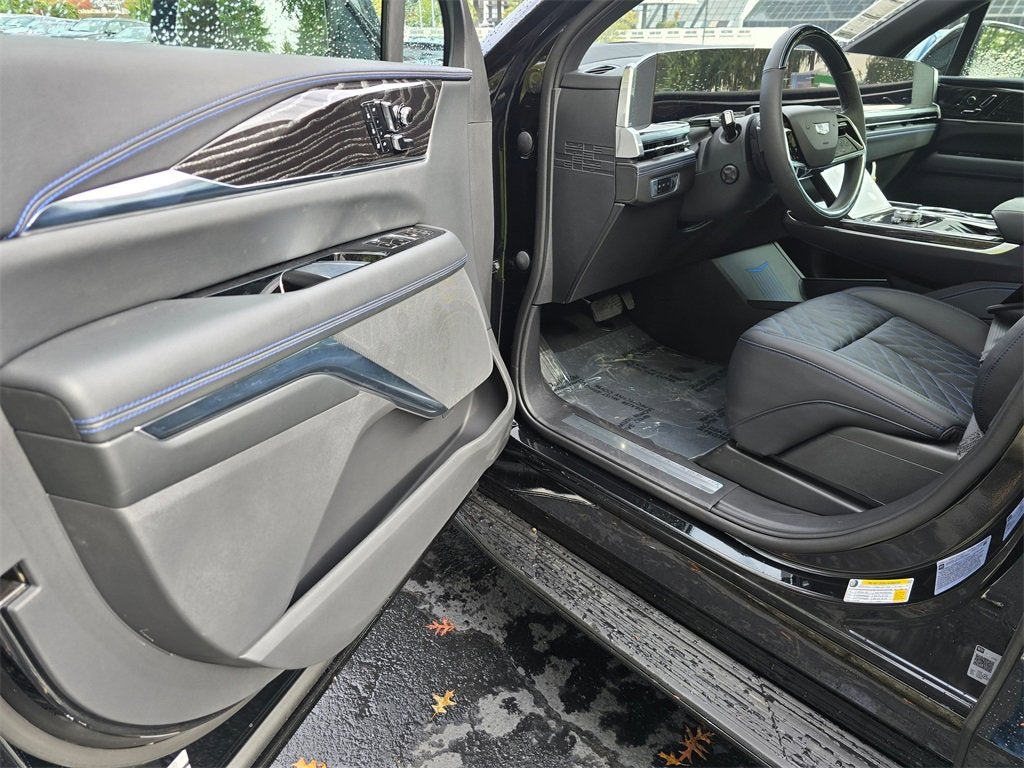 2026 Cadillac ESCALADE IQL Sport