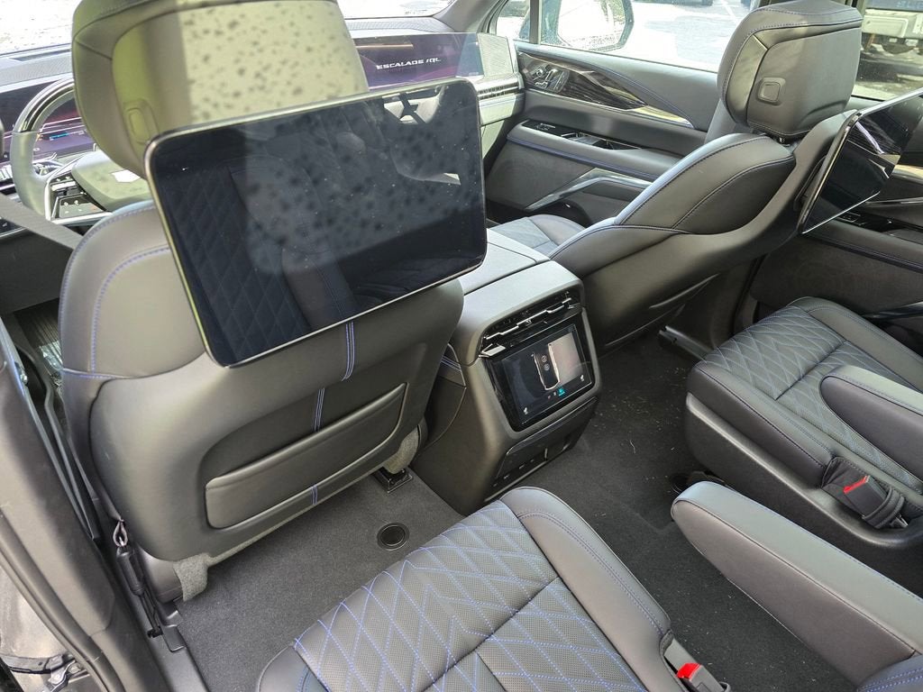 2026 Cadillac ESCALADE IQL Sport