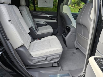 2026 Cadillac ESCALADE IQL Sport