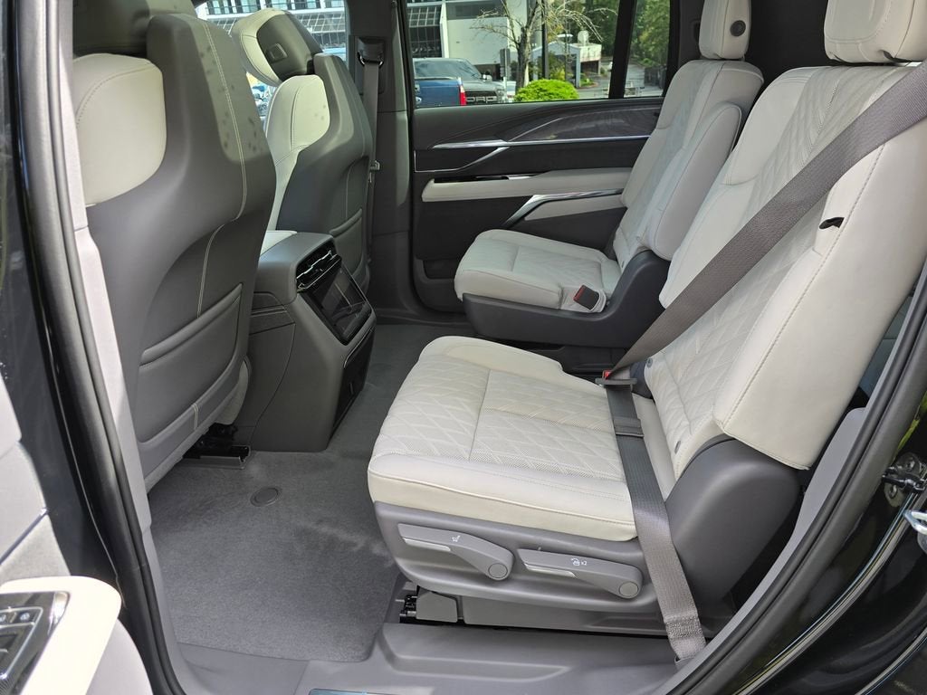 2026 Cadillac ESCALADE IQL Sport