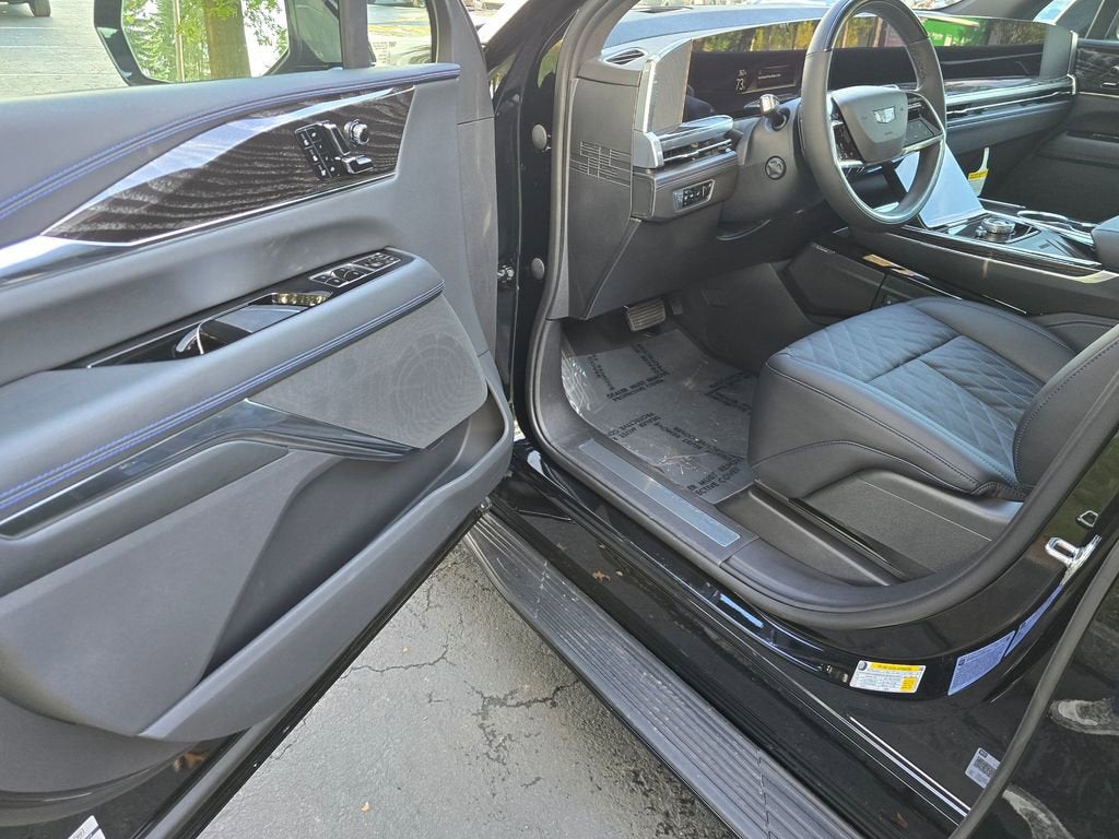 2026 Cadillac ESCALADE IQL Sport