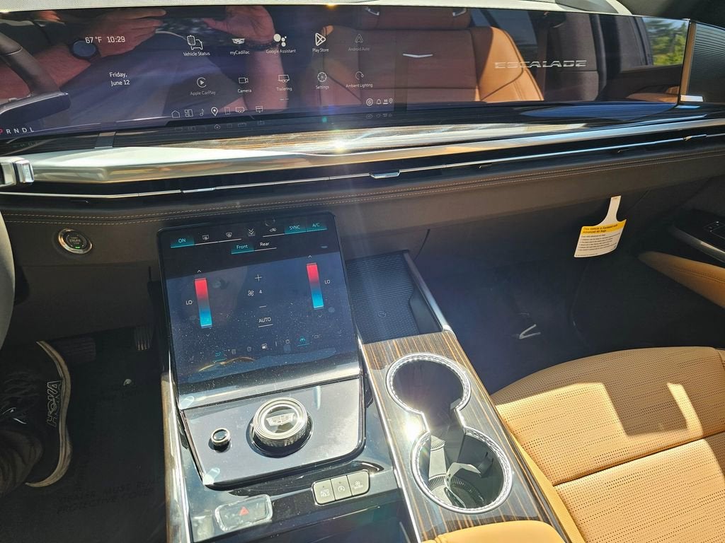 2026 Cadillac Escalade Luxury