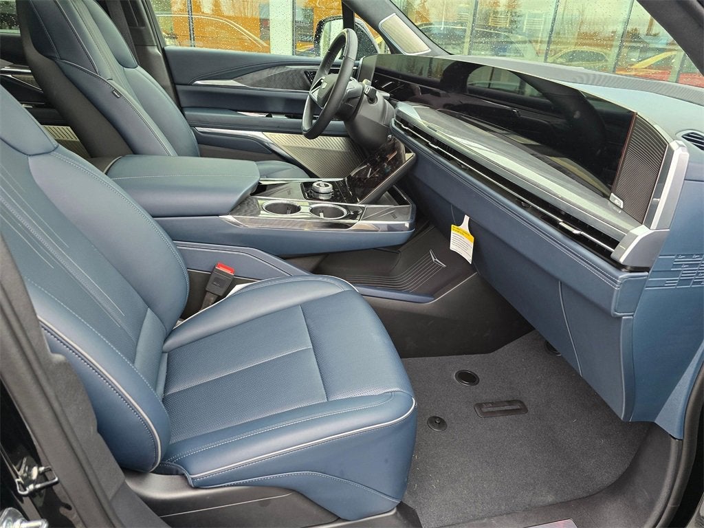 2025 Cadillac ESCALADE IQ Luxury 2