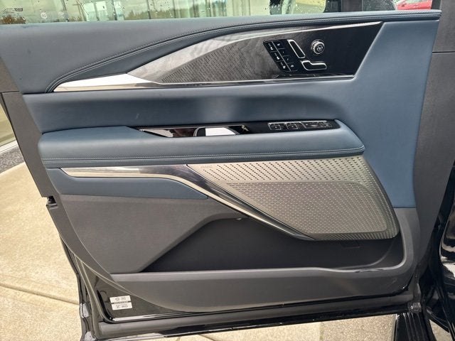 2025 Cadillac ESCALADE IQ Luxury 2