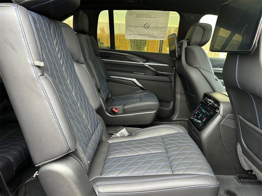 2026 Cadillac ESCALADE IQ Sport