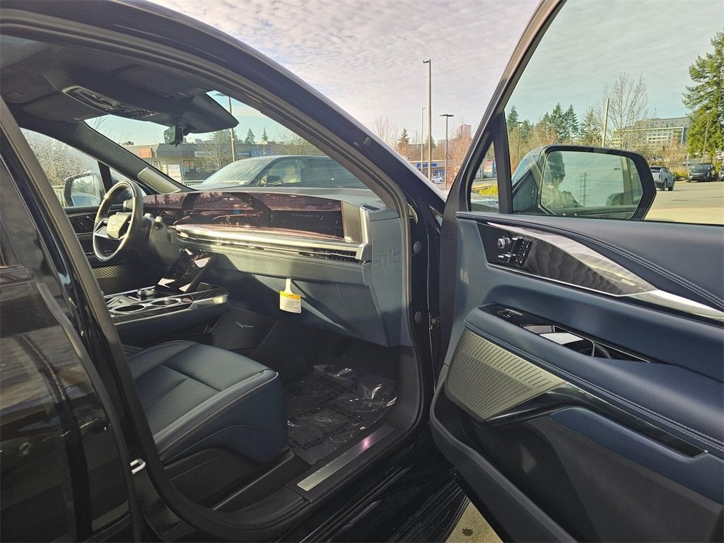 2025 Cadillac ESCALADE IQ Sport 2