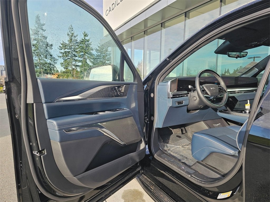 2025 Cadillac ESCALADE IQ Sport 2