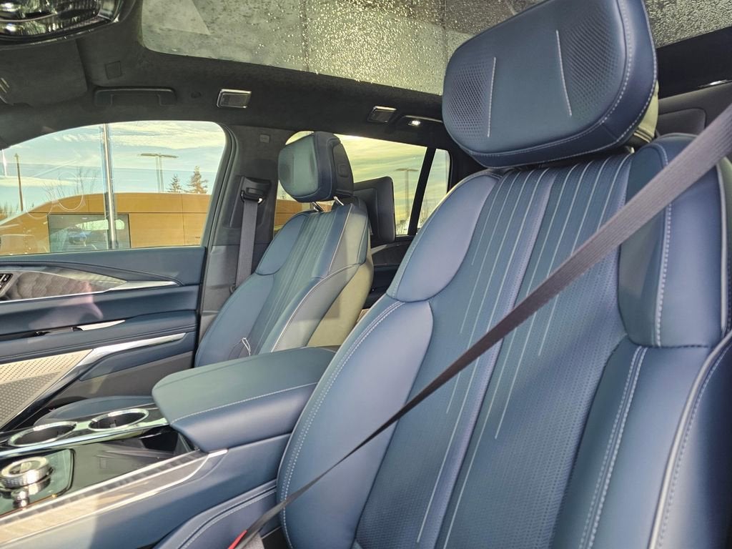 2025 Cadillac ESCALADE IQ Sport 2