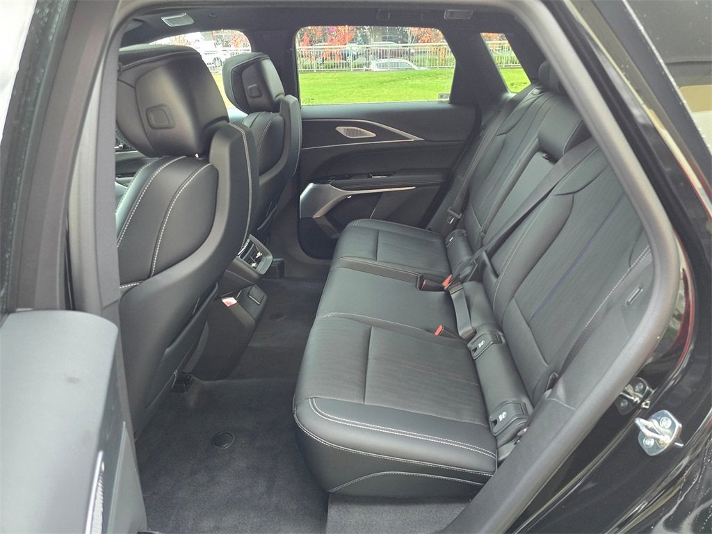 2026 Cadillac LYRIQ V-Series