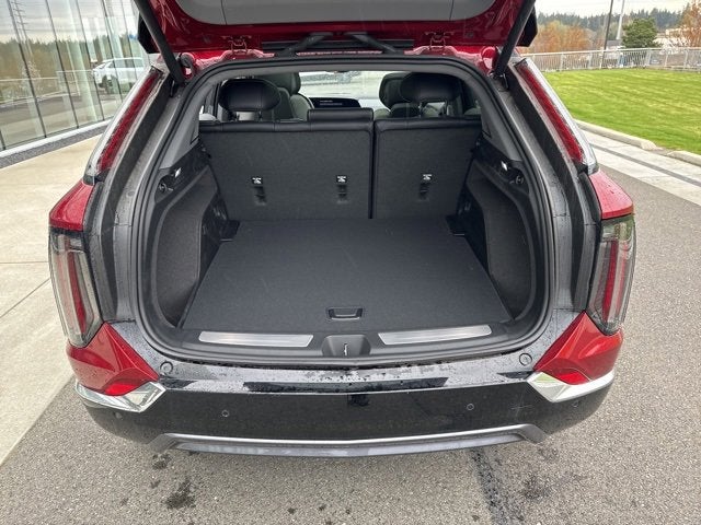 2025 Cadillac OPTIQ Luxury 1