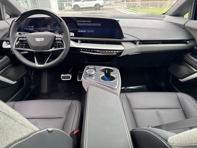 2025 Cadillac OPTIQ Luxury 1