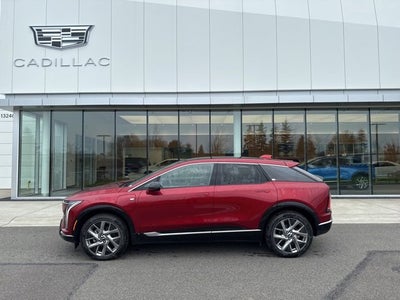 2025 Cadillac OPTIQ Luxury 1