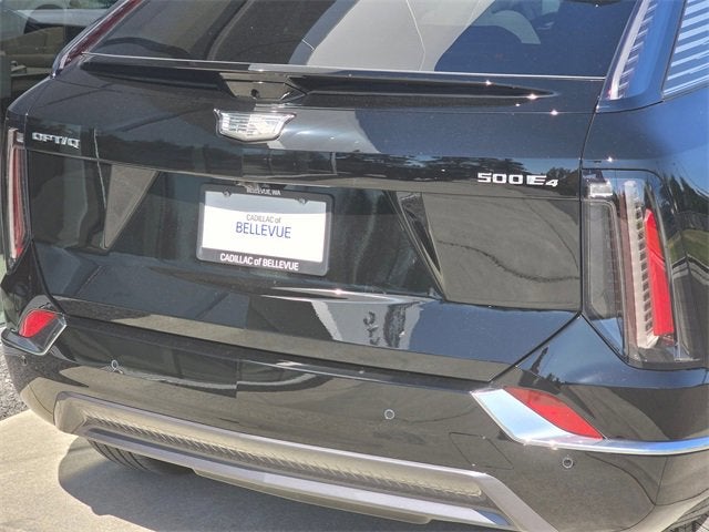 2025 Cadillac OPTIQ Luxury 2