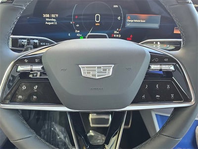 2025 Cadillac OPTIQ Luxury 2