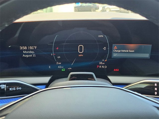 2025 Cadillac OPTIQ Luxury 2