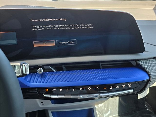 2025 Cadillac OPTIQ Luxury 2