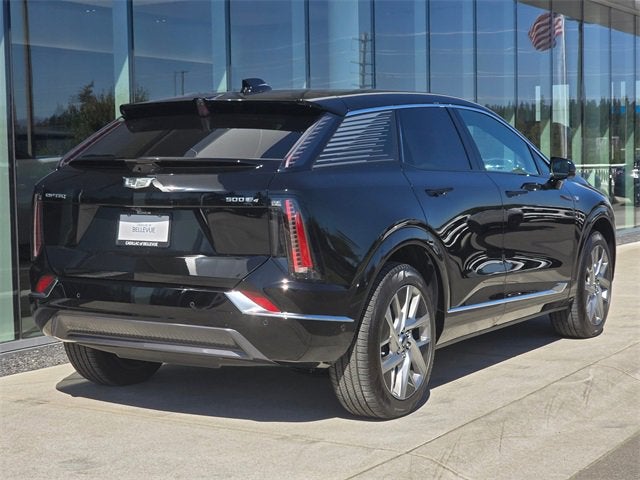 2025 Cadillac OPTIQ Luxury 2