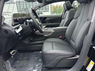 2025 Cadillac OPTIQ Luxury 2