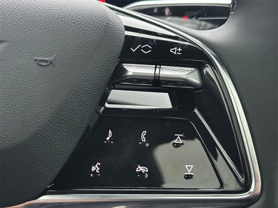 2025 Cadillac OPTIQ Luxury 2