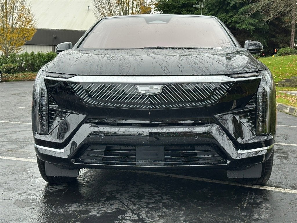 2025 Cadillac OPTIQ Luxury 2