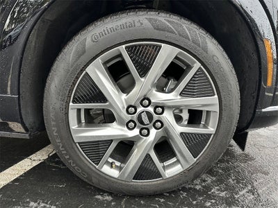 2025 Cadillac OPTIQ Luxury 2