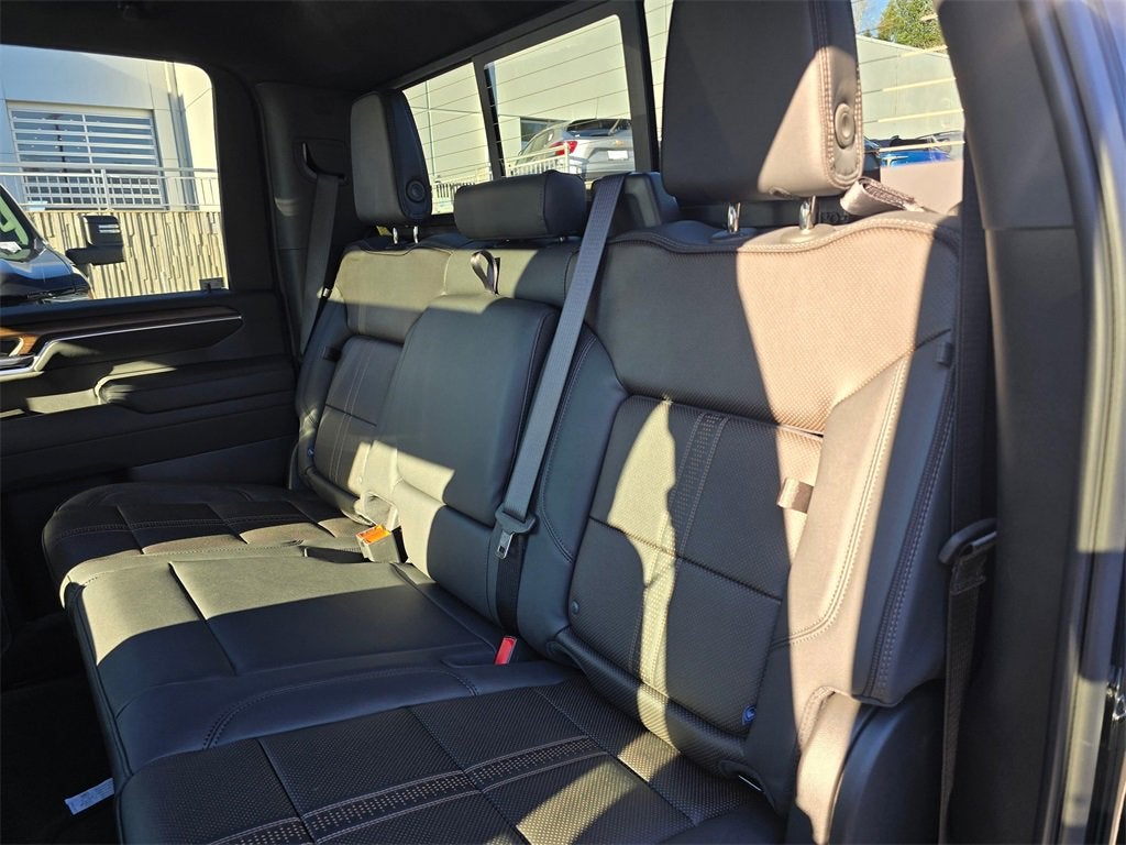 2026 Chevrolet Silverado 3500 HD High Country DRW