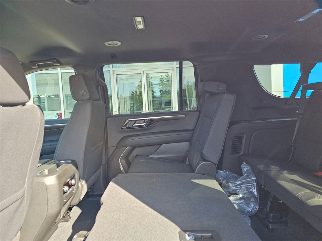 2025 Chevrolet Suburban LS