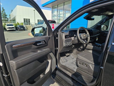 2025 Chevrolet Suburban LS