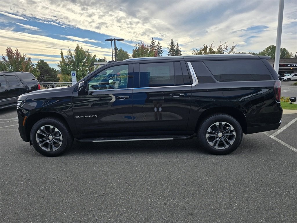 2025 Chevrolet Suburban LS