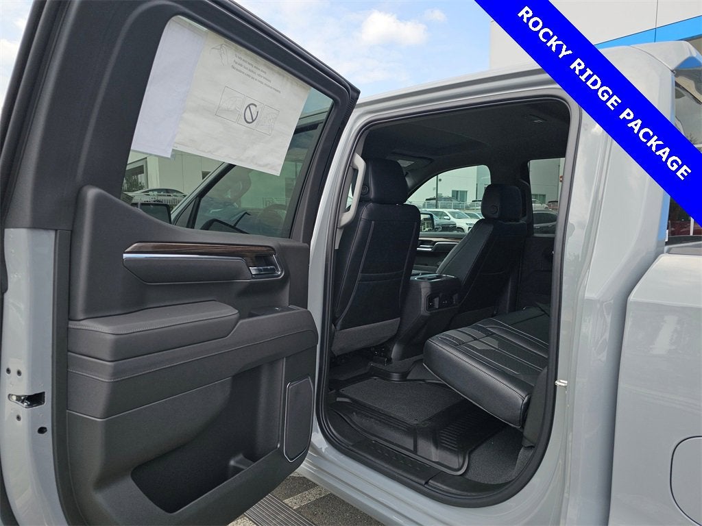 2025 Chevrolet Silverado 1500 RST